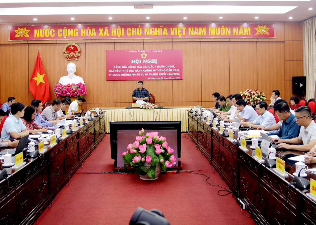 Các đại biểu dự hội nghị.