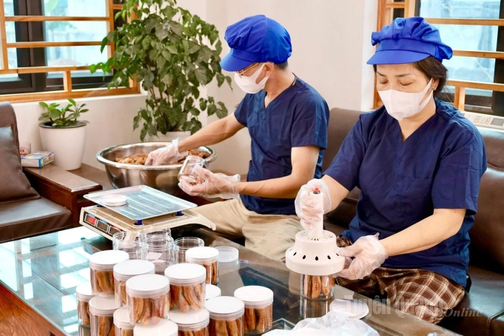 All products, after checking the quality, will be packaged according to the standards of hygiene and safety.