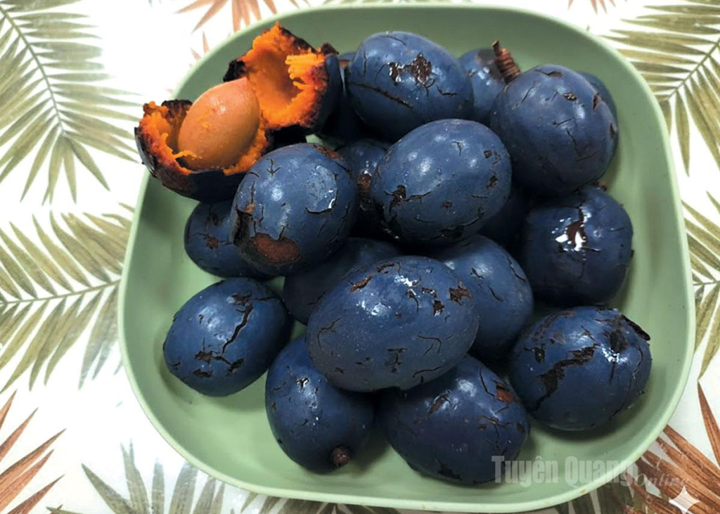 Palm fruit.