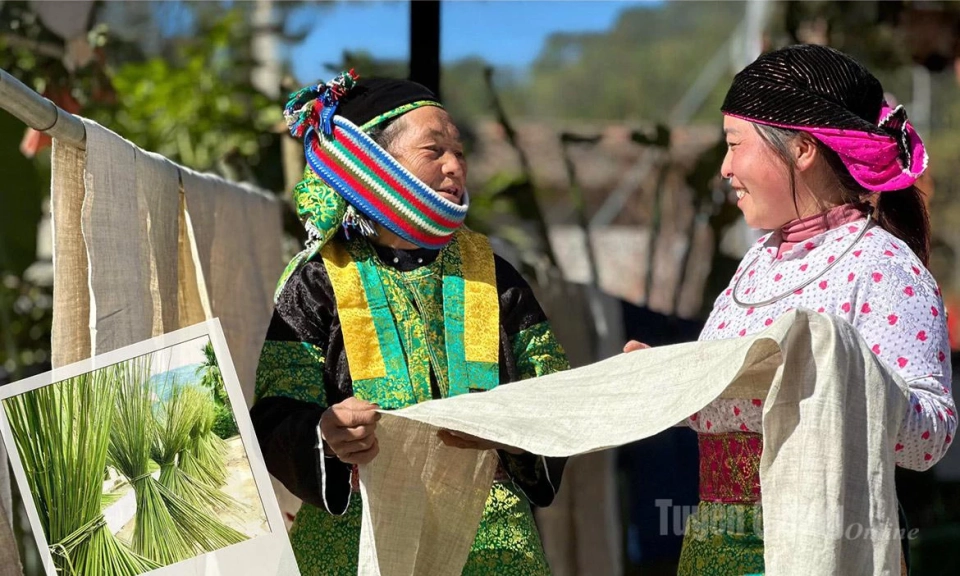 The unique hemp weaving craft of the H&rsquo;mong people in Dong Van