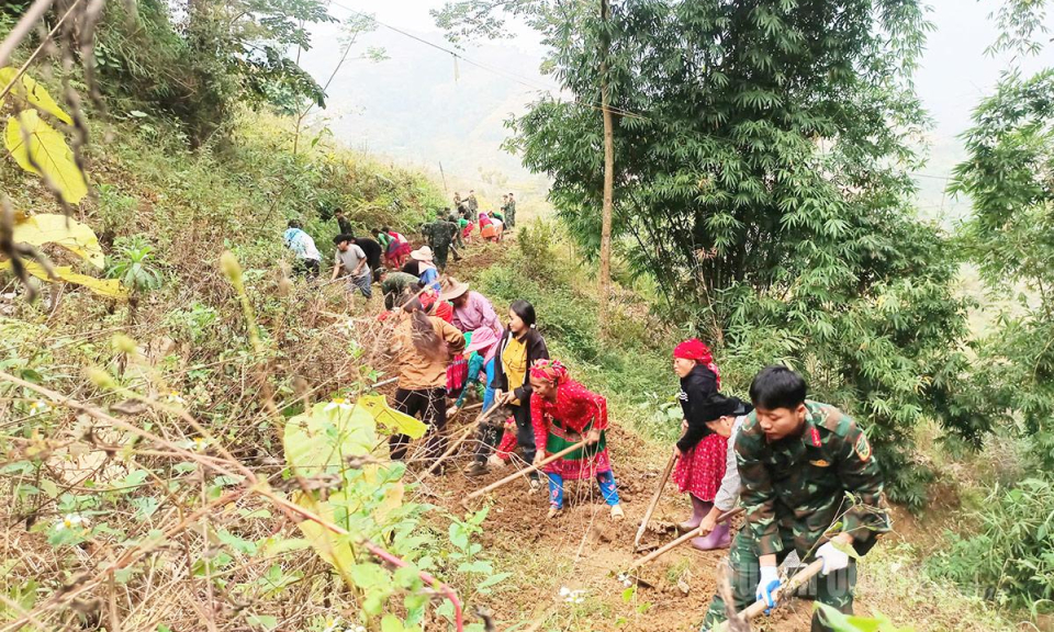 Tiếp sức x&acirc;y dựng N&ocirc;ng th&ocirc;n mới tại x&atilde; Kh&acirc;u Vai v&agrave; x&atilde; Y&ecirc;n Minh