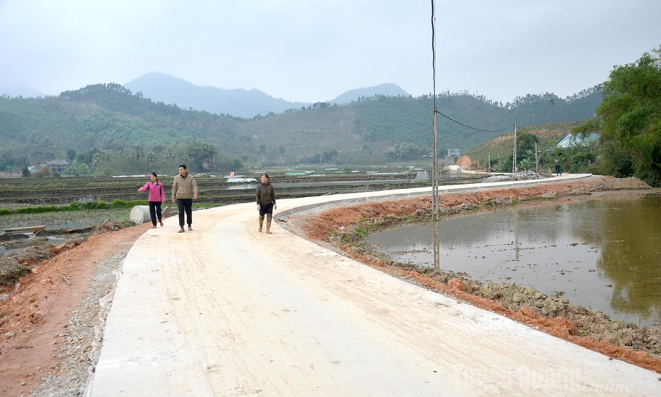 Đồng l&ograve;ng x&acirc;y dựng n&ocirc;ng th&ocirc;n mới
