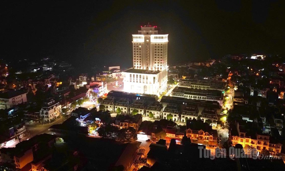 Một g&oacute;c phường H&agrave; Giang 2 về đ&ecirc;m.