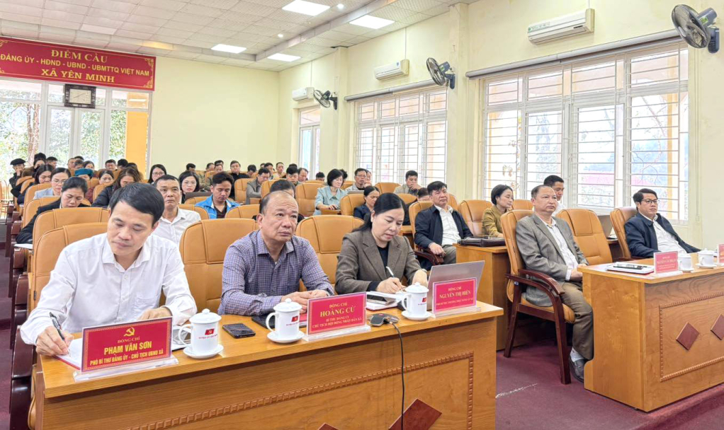 Các đại biểu dự hội nghị tại điểm cầu xã Yên Minh. Ảnh: Phạm Hoan