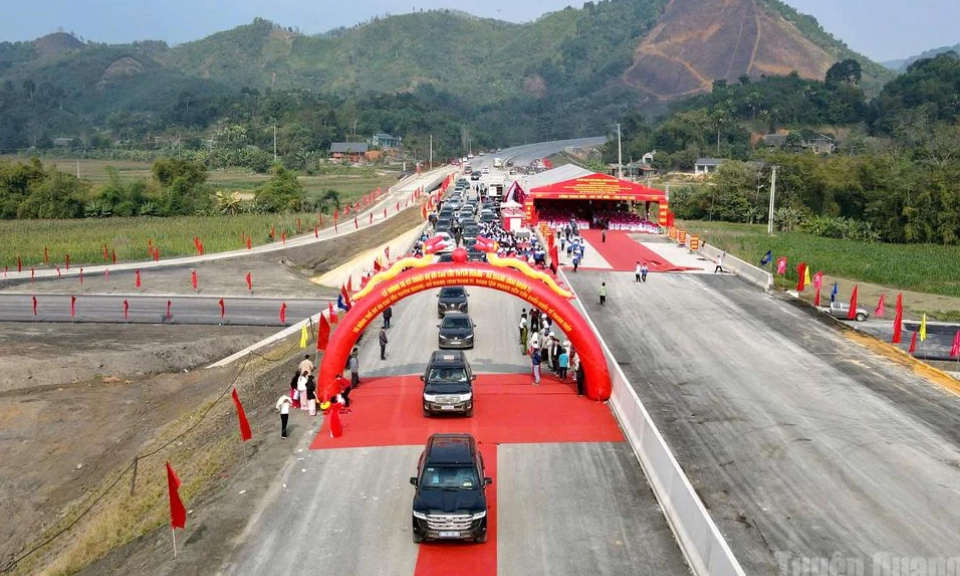 Transport infrastructure drives Tuyen Quang&rsquo;s growth ambitions