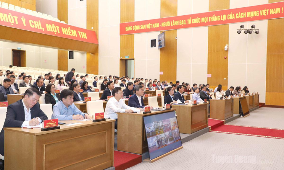 Triển khai đồng bộ, hiệu quả c&aacute;c Nghị quyết của Bộ Ch&iacute;nh trị