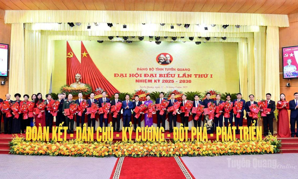 Chủ nghĩa d&acirc;n tộc ch&acirc;n ch&iacute;nh ph&aacute;t triển Việt Nam ph&uacute; cường