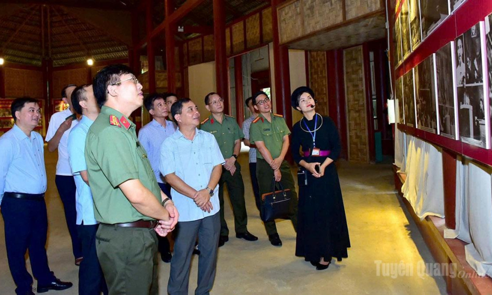 B&agrave;i học giữa l&ograve;ng di sản