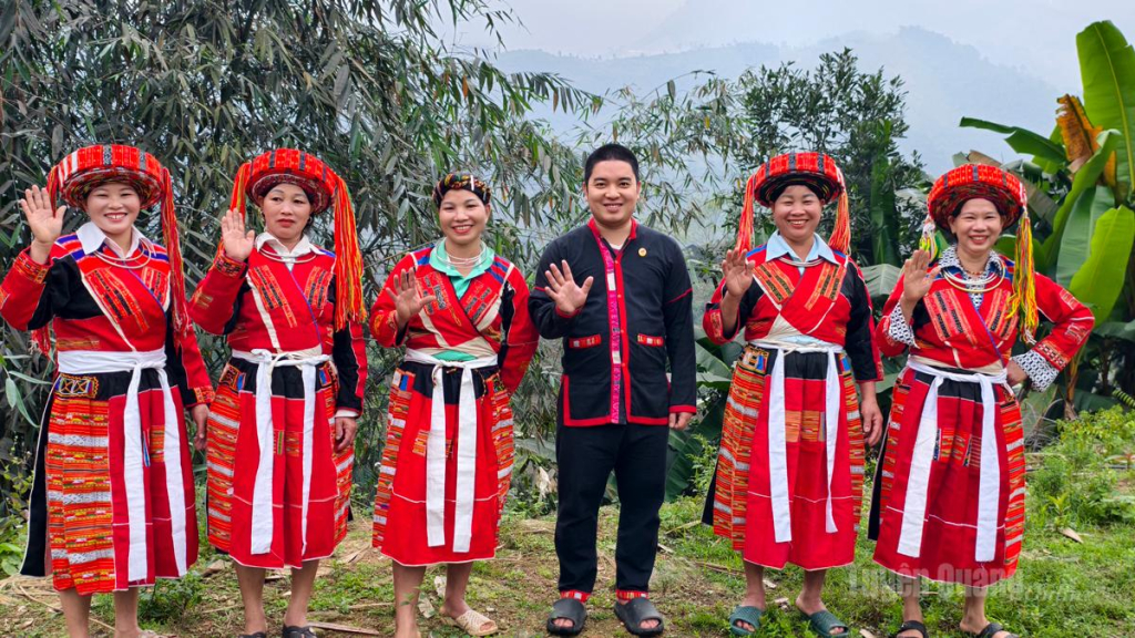 When cultural values are promoted in the right direction, they become a powerful internal resource, creating sustainable livelihoods and driving tourism as well as socio-economic development. This is also the path for Pa Then culture to remain vibrant in contemporary life and to spread sustainably into the future.