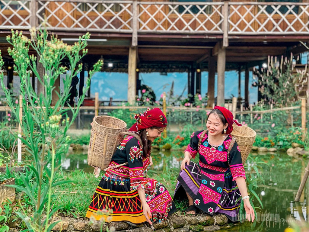 Du Gia village is especially suitable for young travelers who are passionate about exploration and eager to discover unique cultural values.