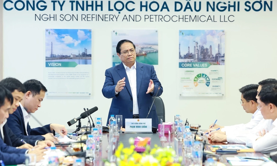 PM stresses need to diversify oil supply at Nghi Son refinery for energy security