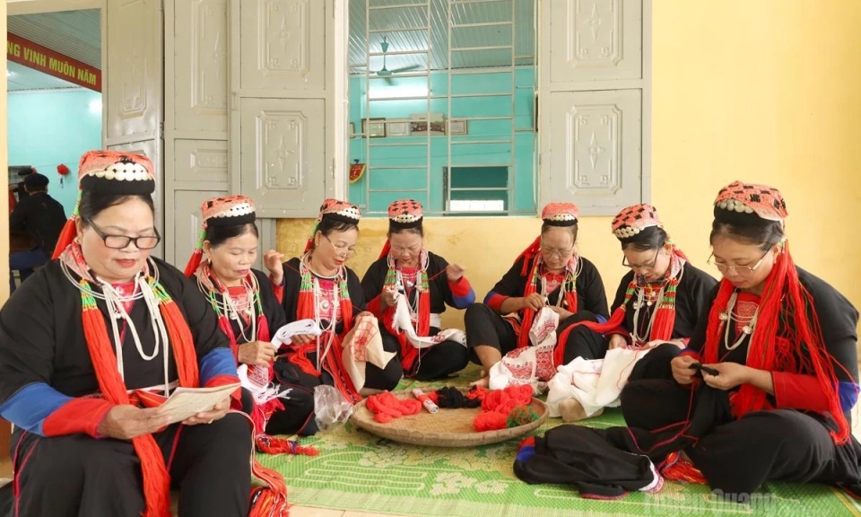 Preserving the cultural heritage of the Dao Thanh Y people