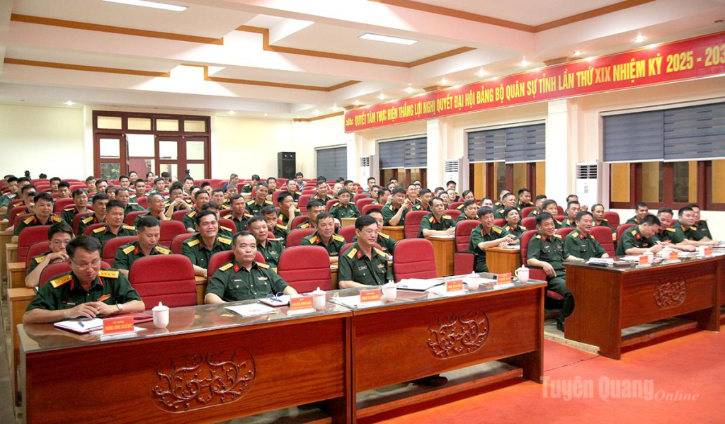 Các đại biểu dự bế mạc lớp tập huấn.