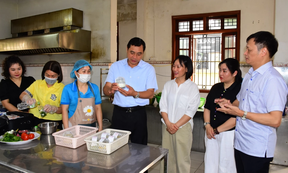 Cracking down on unsafe food in Tuyen Quang
