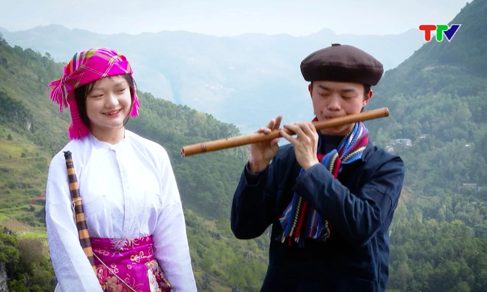Non cao gọi bạn