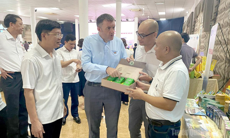 Ch&egrave; Shan tuyết Hồng Th&aacute;i đạt OCOP quốc gia 5 sao