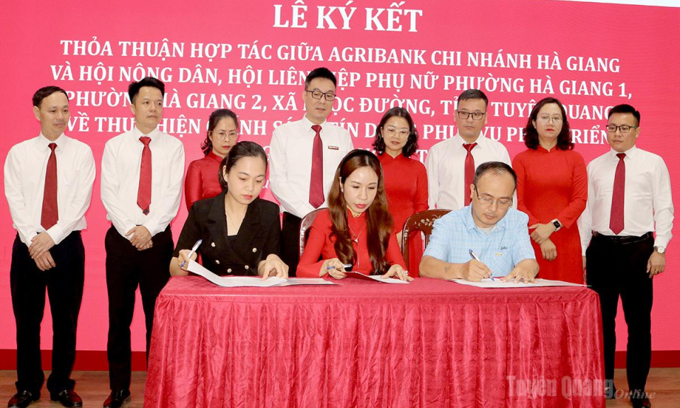 K&yacute; kết thỏa thuận hợp t&aacute;c t&iacute;n dụng phục vụ ph&aacute;t triển n&ocirc;ng nghiệp, n&ocirc;ng th&ocirc;n