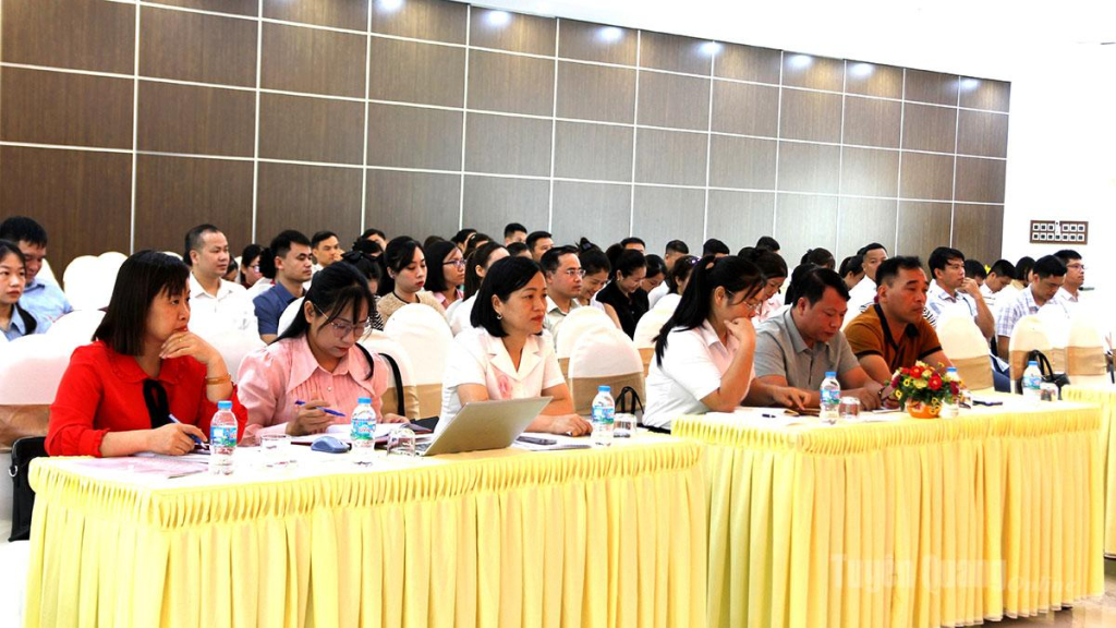 Các đại biểu dự lớp tập huấn.