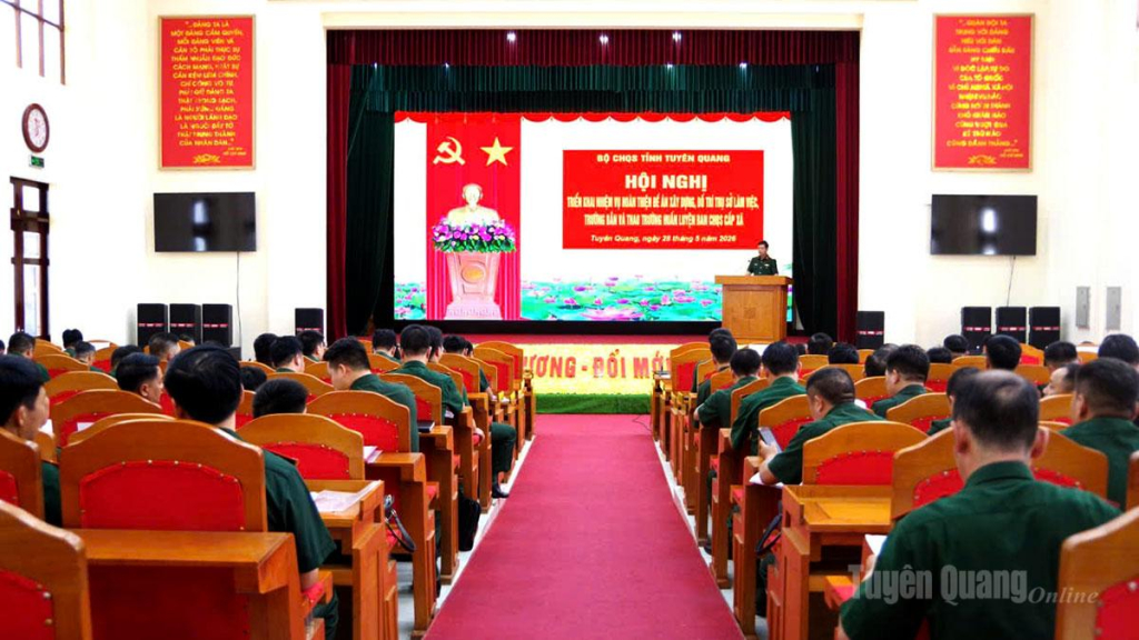 Toàn cảnh hội nghị.