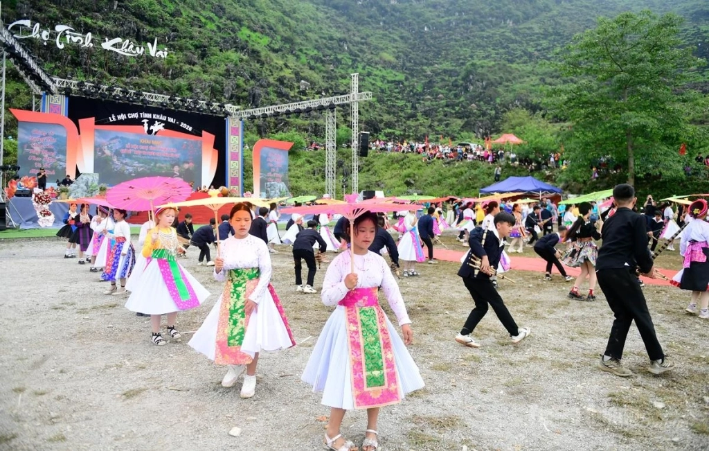 As part of the festival, numerous cultural and sporting activities, along with traditional folk games, are organized, attracting large numbers of locals and tourists eager to participate and experience the event.