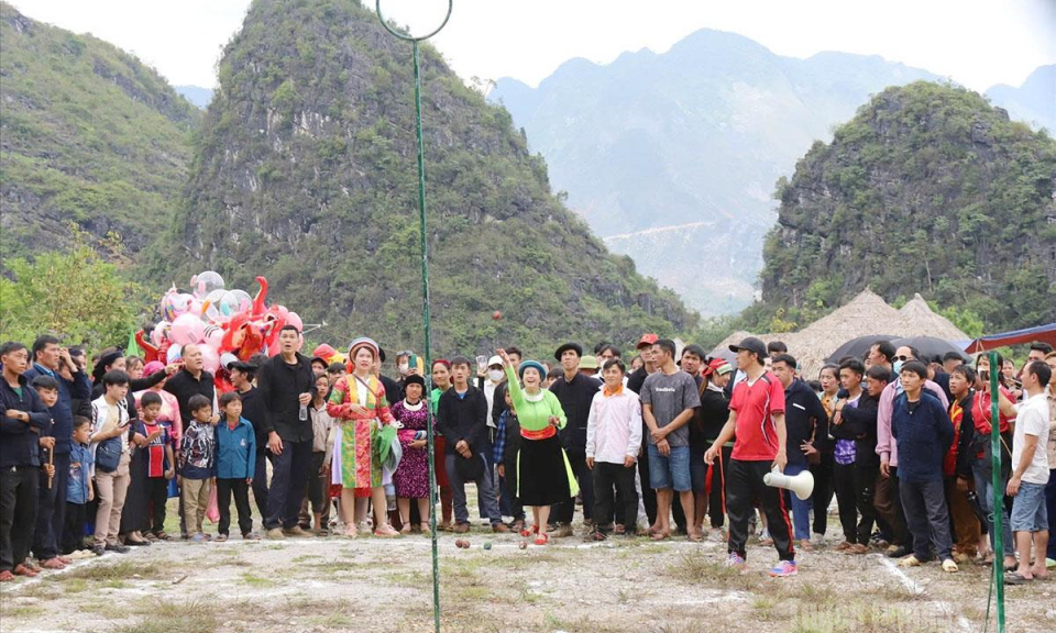 Huyền thoại Kh&acirc;u Vai