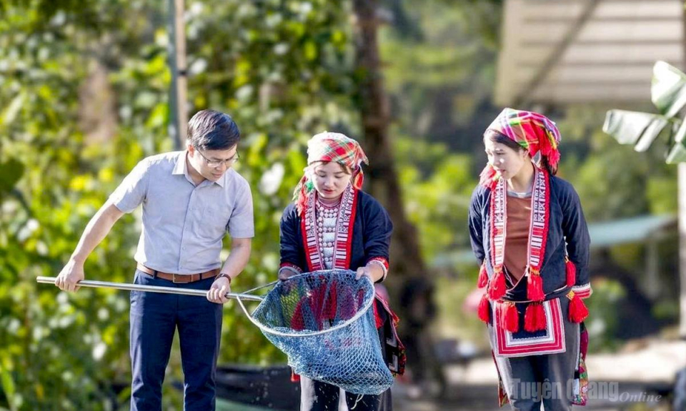Đột ph&aacute; từ m&ocirc; h&igrave;nh ch&iacute;nh quyền địa phương 2 cấp