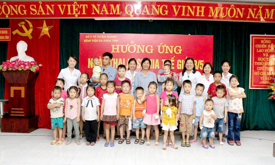 H&agrave;nh tr&igrave;nh 15 năm theo đuổi một căn bệnh, một v&ugrave;ng đất v&agrave; một lời hứa với người d&acirc;n tộc thiểu số