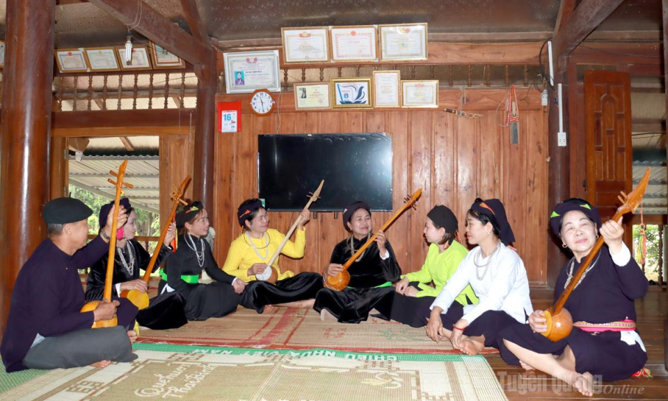 &Acirc;m vang nhịp t&iacute;nh tẩu