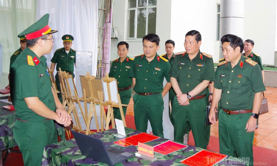 Bộ Quốc ph&ograve;ng kiểm tra cải c&aacute;ch h&agrave;nh ch&iacute;nh v&agrave; chuyển đối số tại Bộ CHQS tỉnh