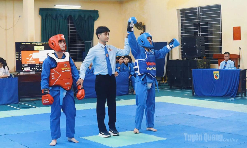 B&iacute; thư chi bộ đa t&agrave;i