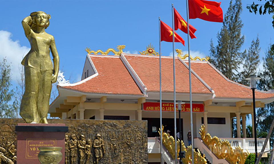 Về một nh&agrave;nh hoa l&ecirc; ki ma