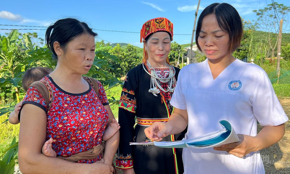 Dự ph&ograve;ng l&acirc;y truyền HIV từ mẹ sang con