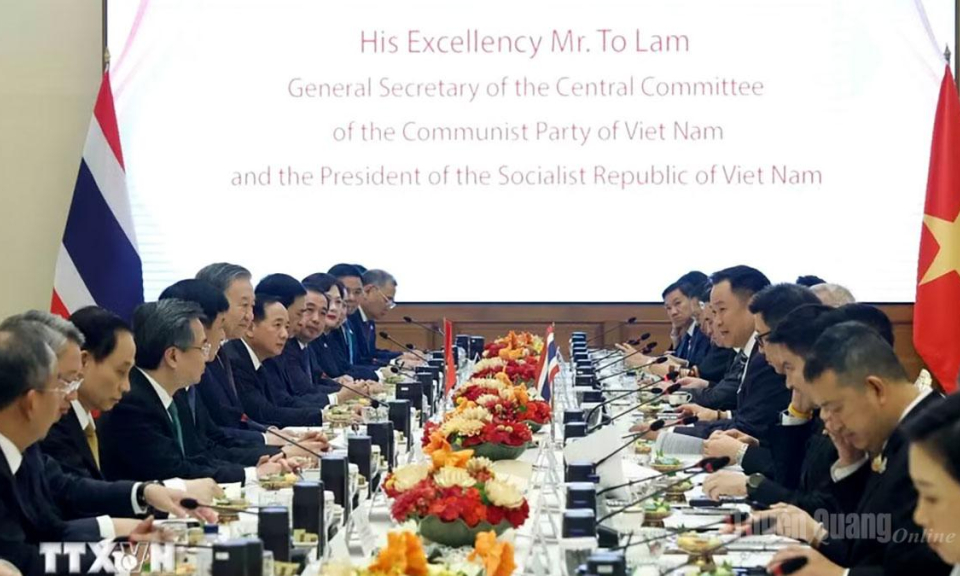 Tổng B&iacute; thư, Chủ tịch nước T&ocirc; L&acirc;m hội đ&agrave;m với Thủ tướng Th&aacute;i Lan Anutin Charnvirakul