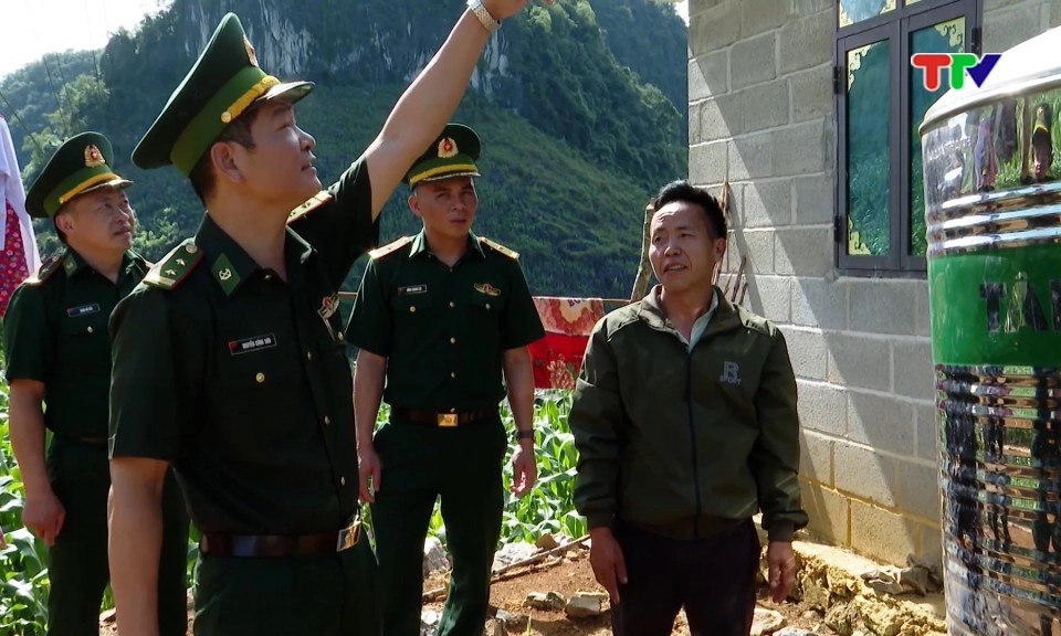 Bộ đội Bi&ecirc;n ph&ograve;ng gi&uacute;p nh&acirc;n d&acirc;n Sơn Vĩ ph&aacute;t triển kinh tế