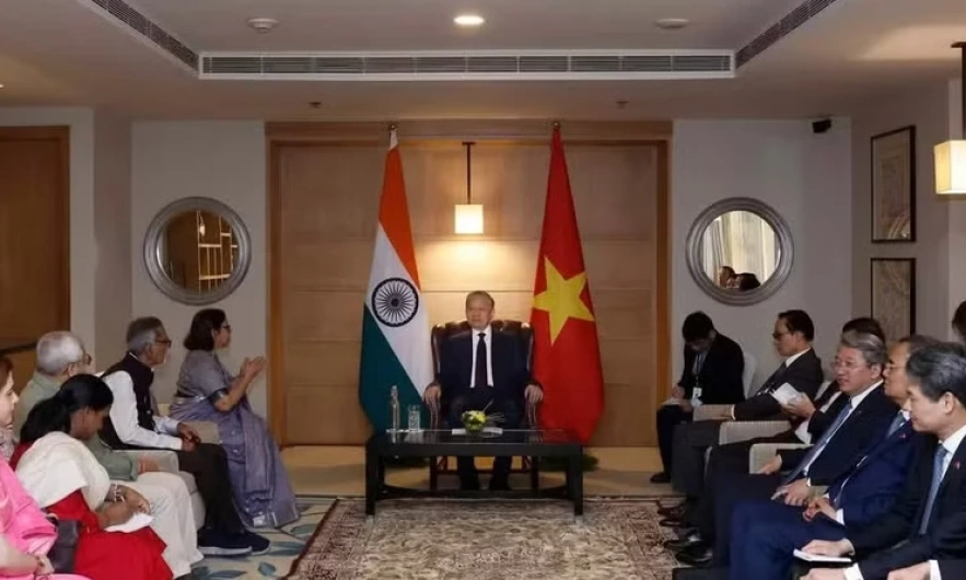Top Vietnamese leader receives President of India-Viet Nam Friendship Association