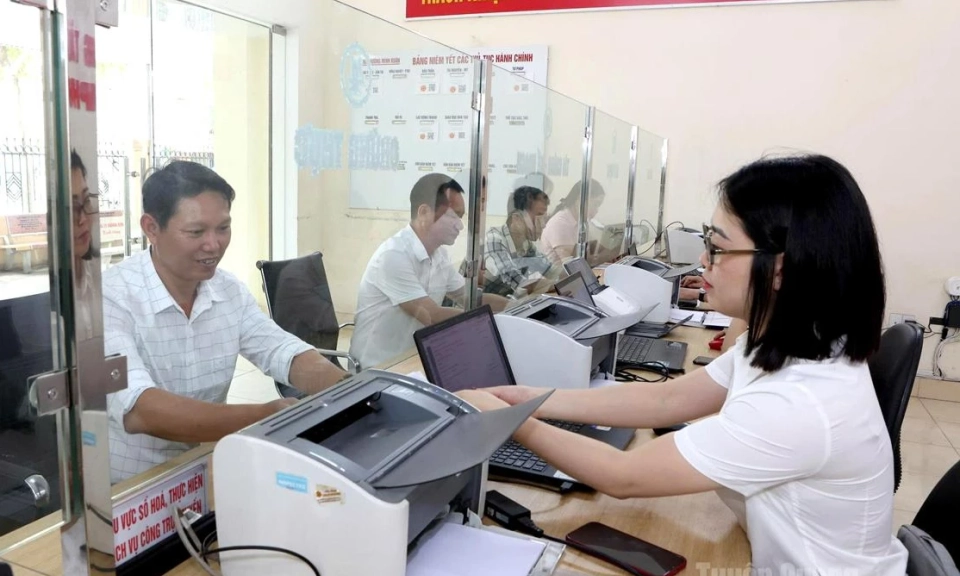 Breakthroughs from the two-tier local government model