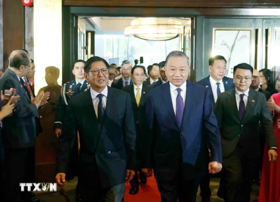 Tổng Bí thư, Chủ tịch nước Tô Lâm và Tổng thống Philippines Ferdinand Romualdez Marcos Jr. đến dự Diễn đàn Doanh nghiệp Việt Nam-Philippines. (Ảnh: Thống Nhất/TTXVN)