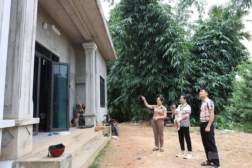 Ngôi nhà mới được hỗ trợ từ chương trình MTQG giảm nghèo bền vững của gia đình  chị  Dương Thị Sang.