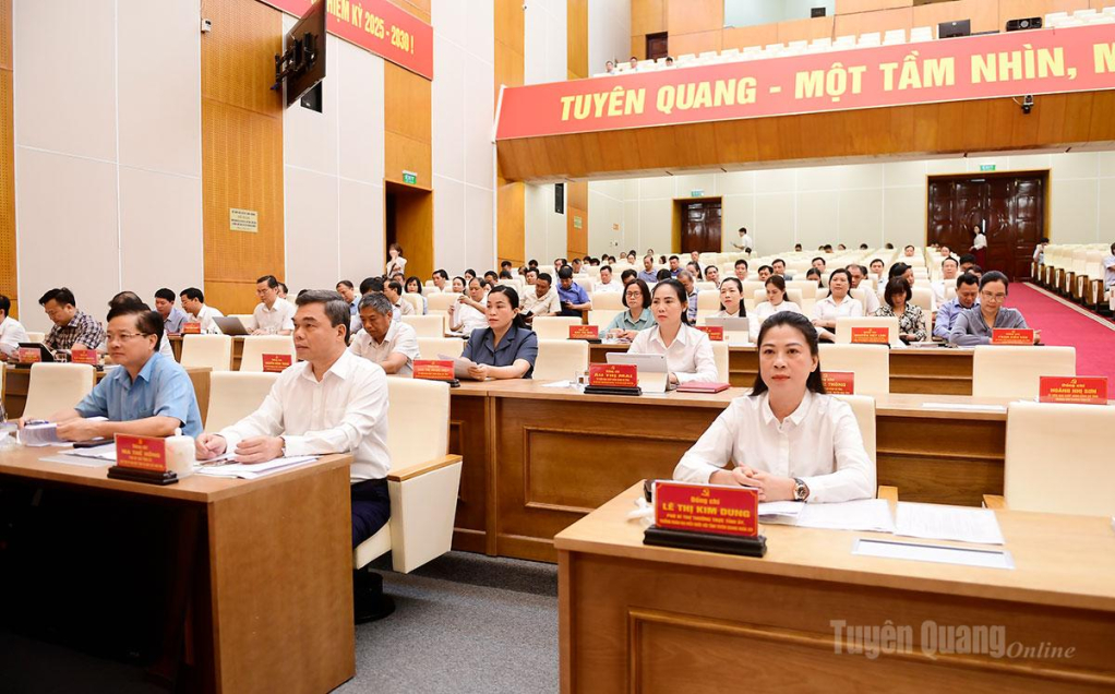 Đại biểu dự hội nghị tại điểm cầu Trung tâm Hội nghị tỉnh.