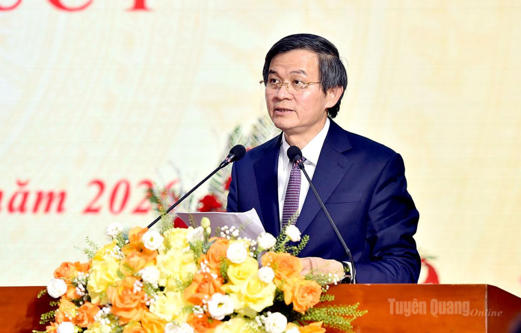 PGS, TS Đoàn Minh Huấn, Giám đốc Học viện Chính trị quốc gia Hồ Chí Minh phát biểu chỉ đạo tại buổi lễ.