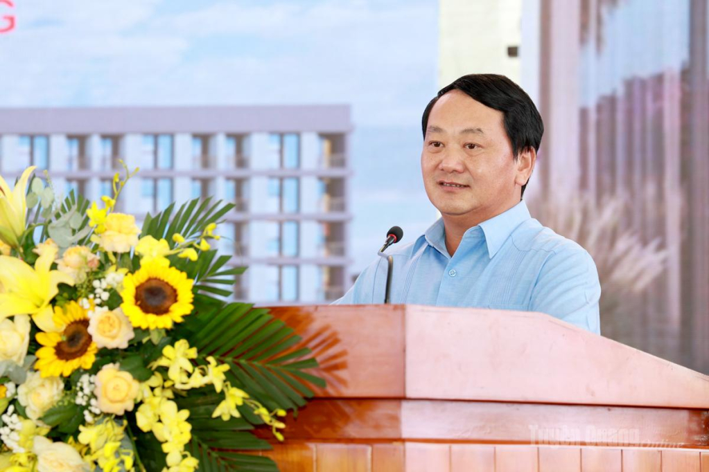 Bí thư Tỉnh uỷ Hầu A Lềnh phát biểu tại lễ khởi công.