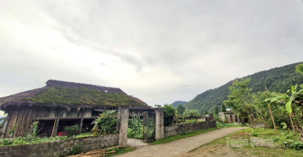 Ngôi nhà rêu ở thôn Xà Phìn, xã Thanh Thủy.