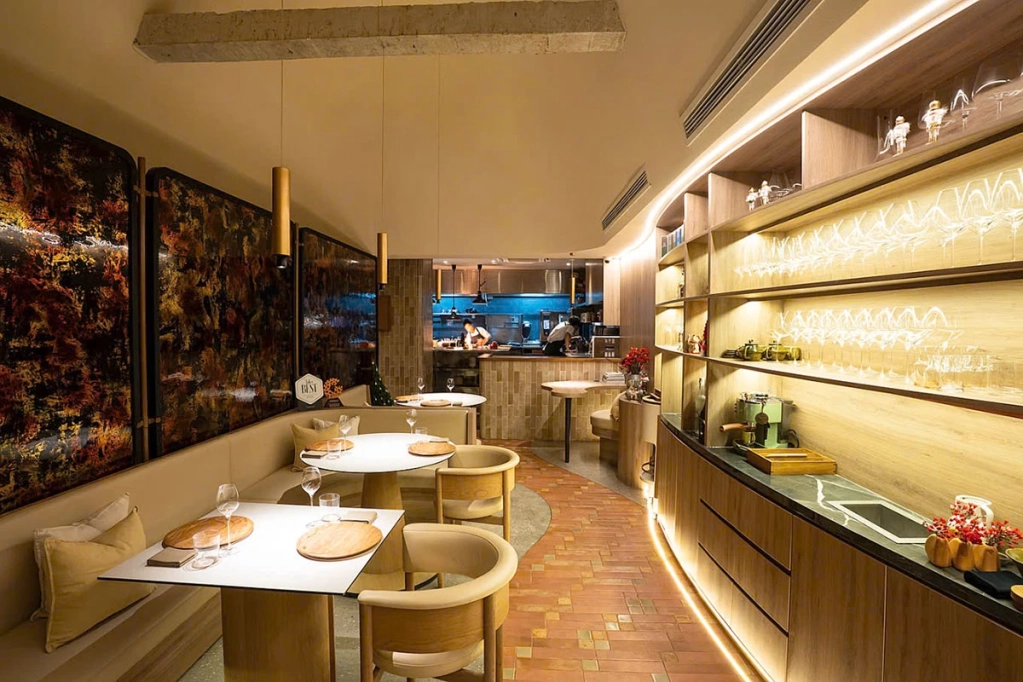Nhà hàng Upstairs (TP Hồ Chí Minh)  mới được trao 1 sao Michelin.