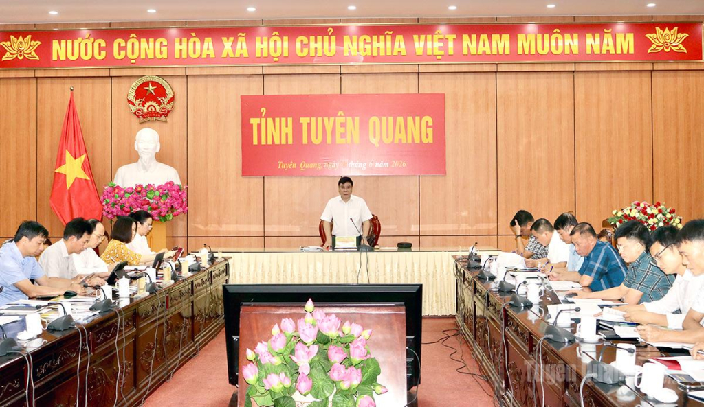 Toàn cảnh buổi làm việc.
