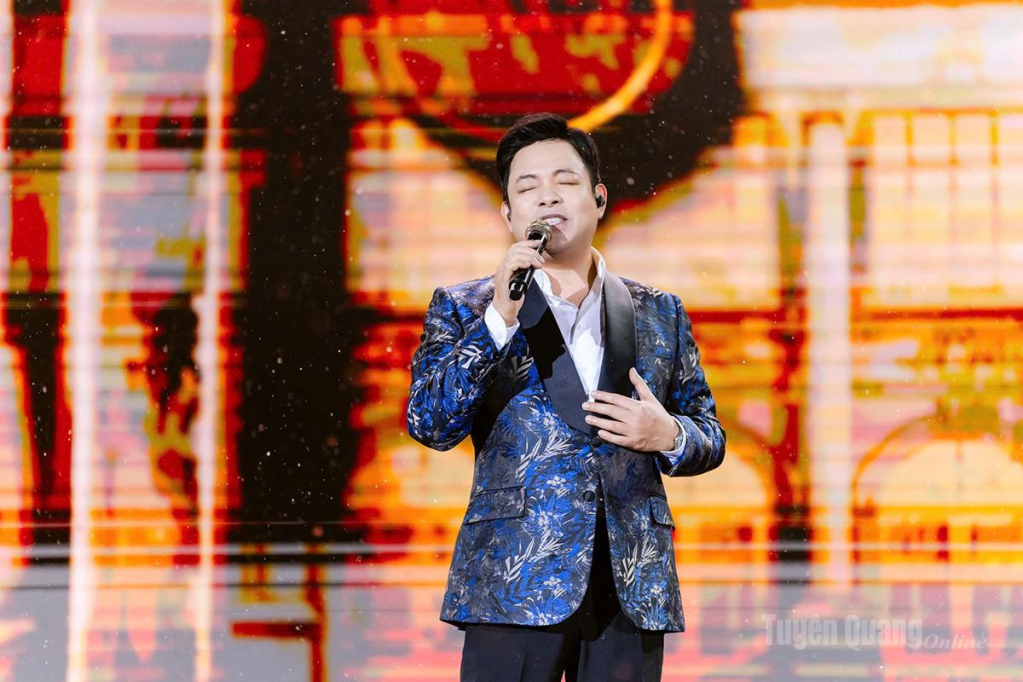Những ca khúc gắn liền với thanh xuân của nhiều thế hệ được Quang Lê mang trở lại sân khấu “Sound of Love”.