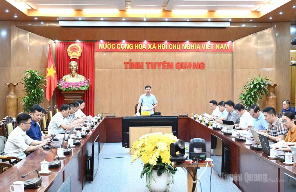 Toàn cảnh cuộc họp.