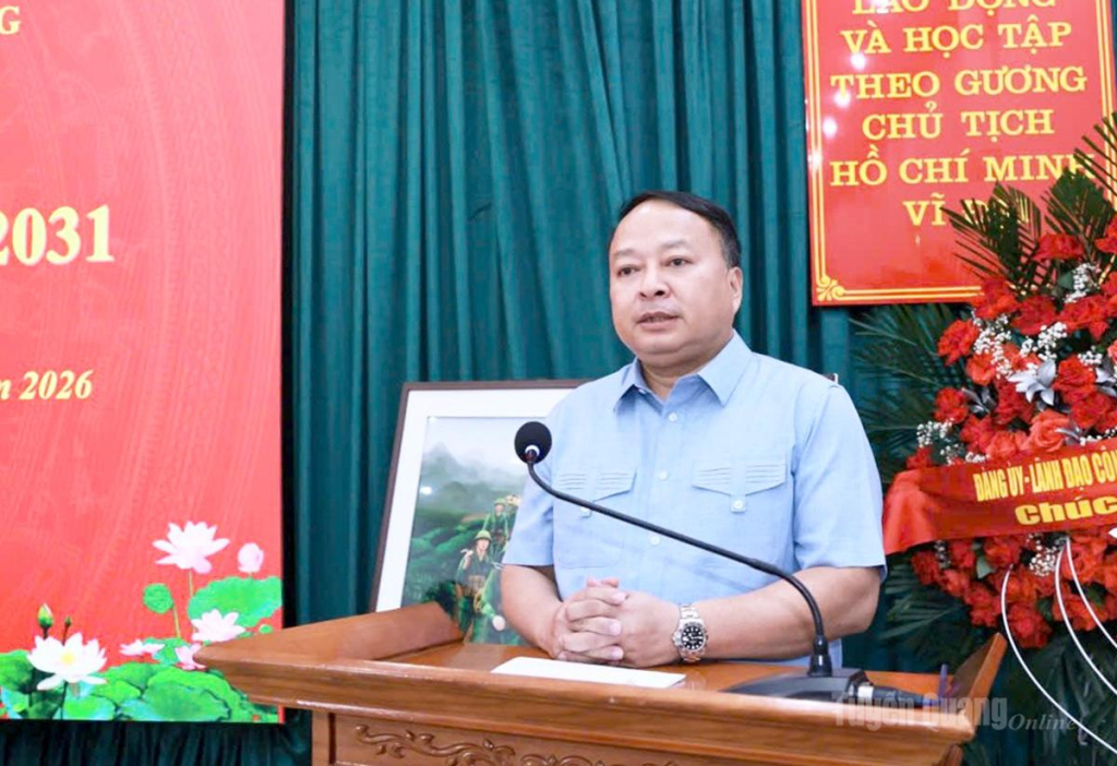 Chủ tịch UBND tỉnh Phan Huy Ngọc phát biểu chỉ đạo Đại hội.