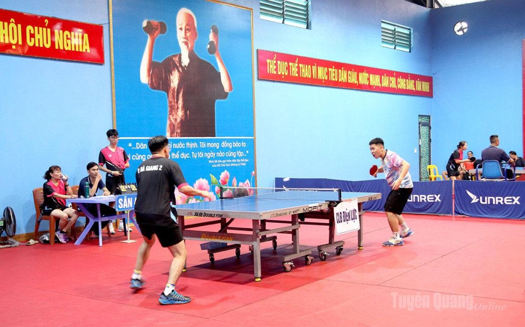 Một trận tranh tài tại giải.