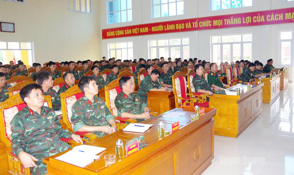 Các đại biểu dự hội nghị.