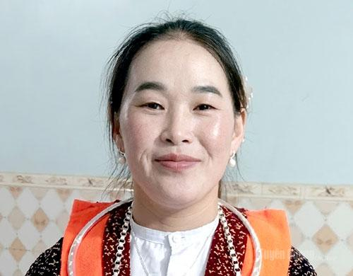 Bí thư chi bộ Mua Thị Và,  thôn Mỏ Phàng,  xã Sơn Vĩ.